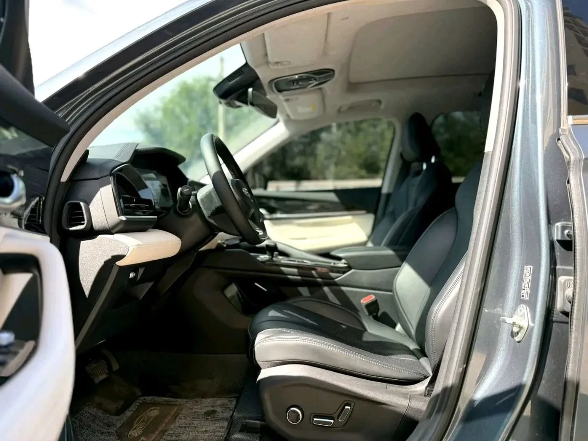 GEELY MONJARO 2022