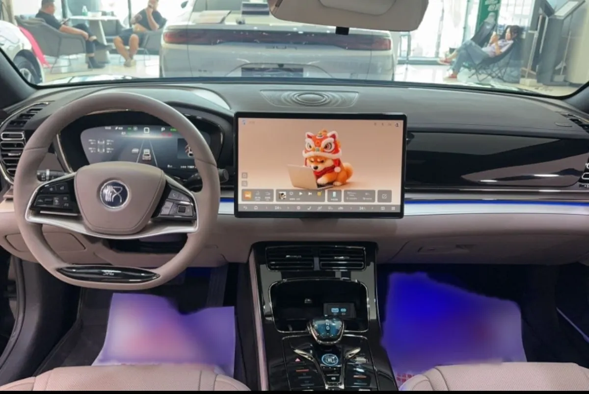 BYD HAN 2025