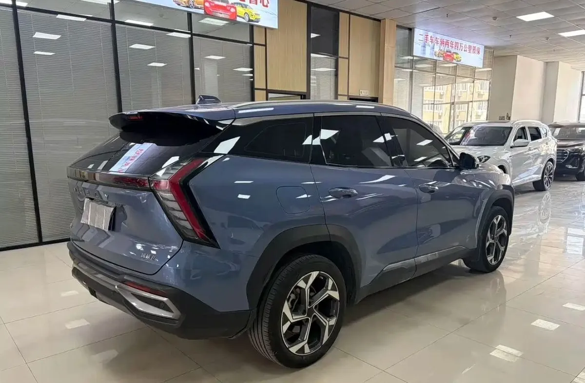 GEELY BOYUEL PREMIUM 2023