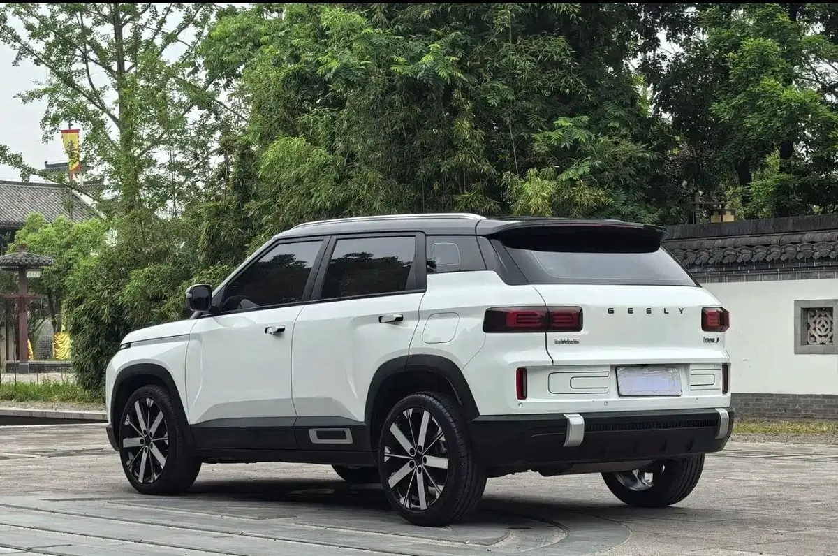 GEELY ICON 2023