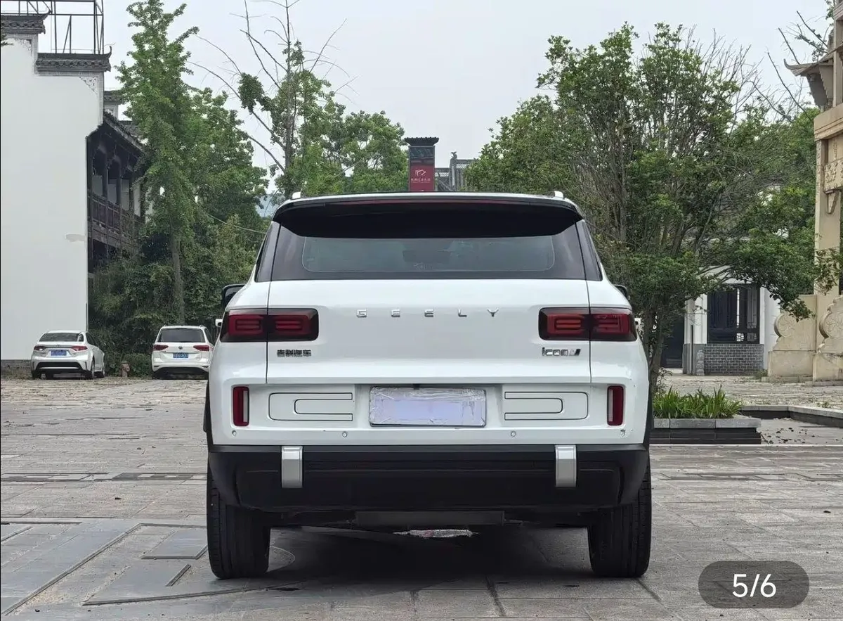 GEELY ICON 2023