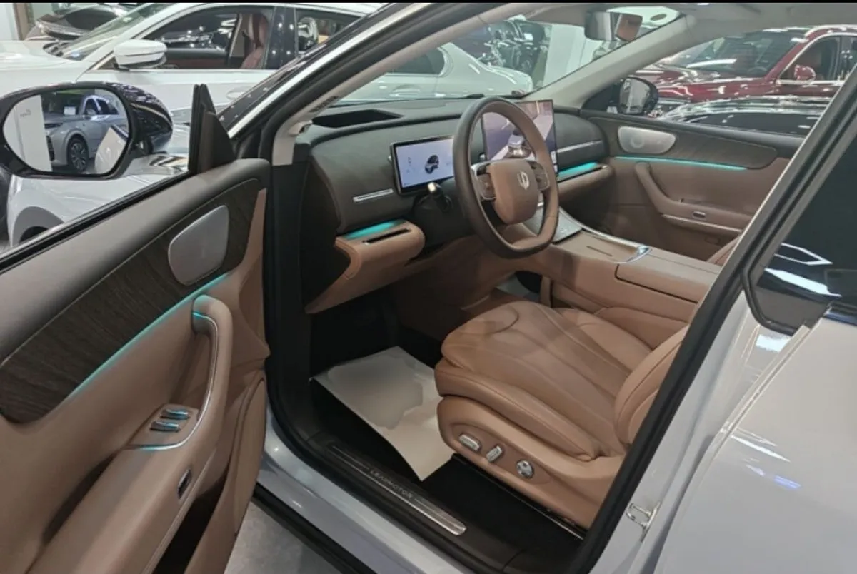 LEAPMOTOR C11 2025