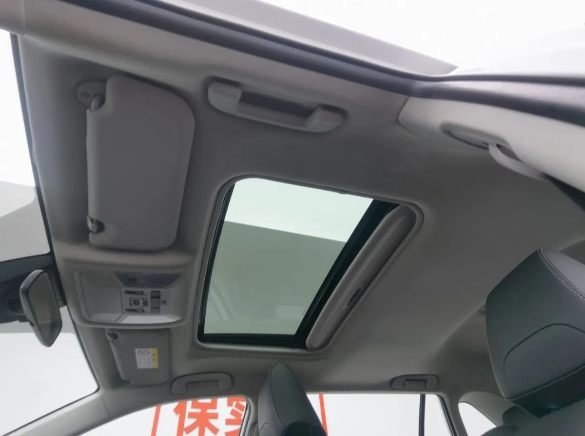 TOYOTA RAV4 2023