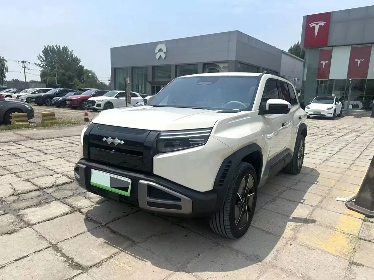 BYD FANG CHENGBAO TITANIUM 3 2025