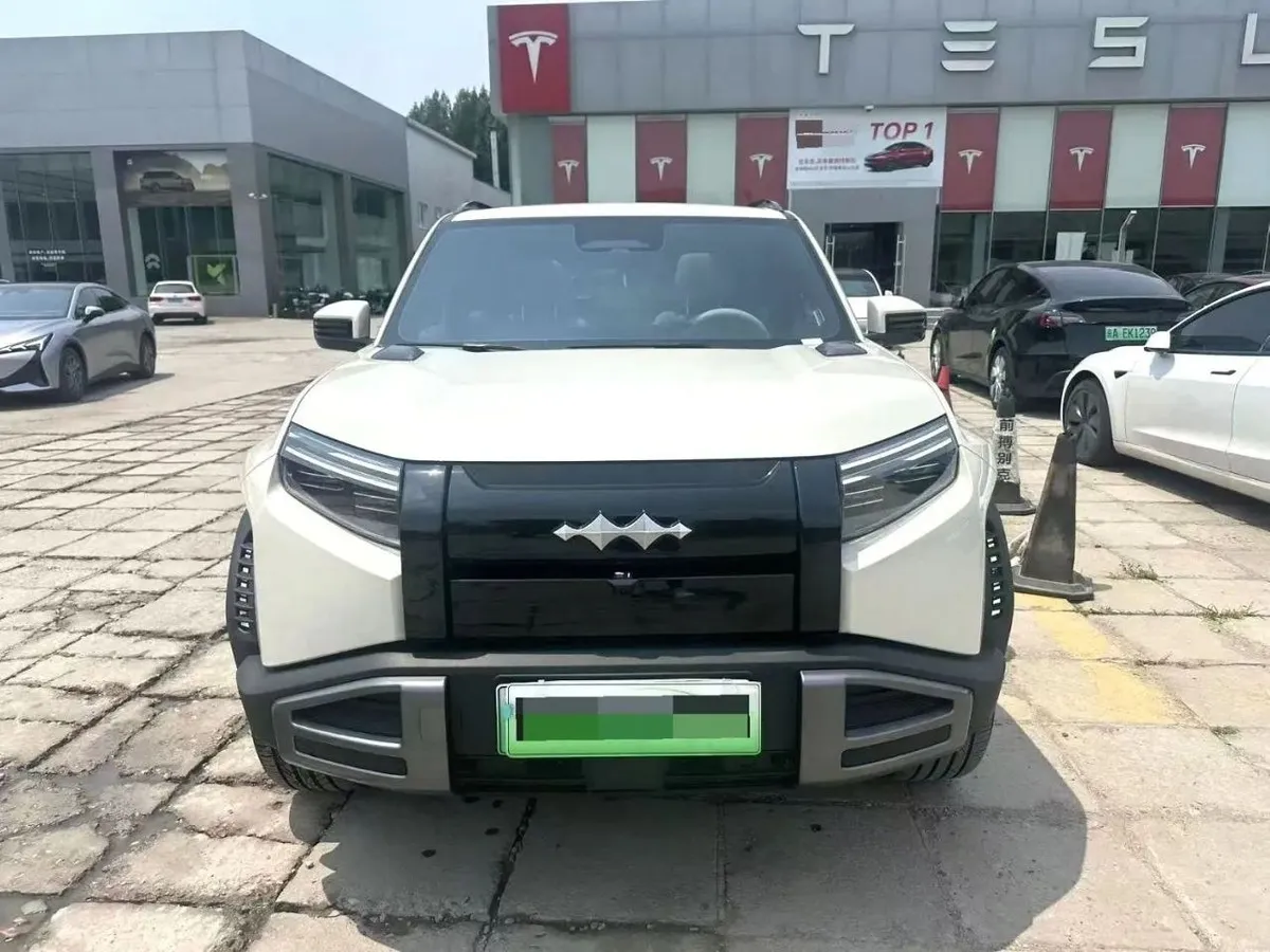 BYD FANG CHENGBAO TITANIUM 3 2025