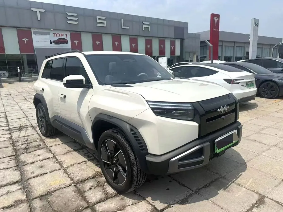 BYD FANG CHENGBAO TITANIUM 3 2025