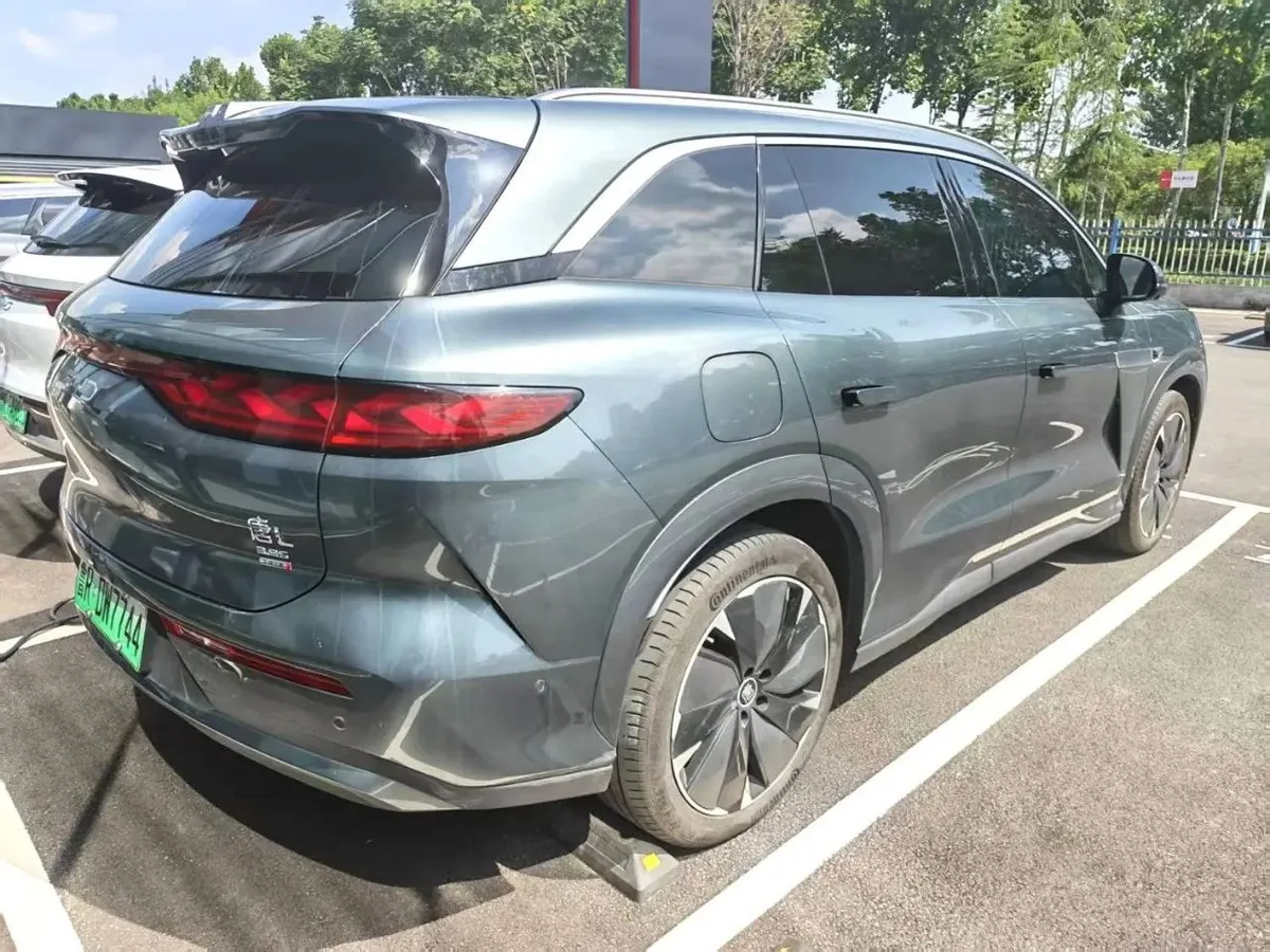 BYD TANG L 2025