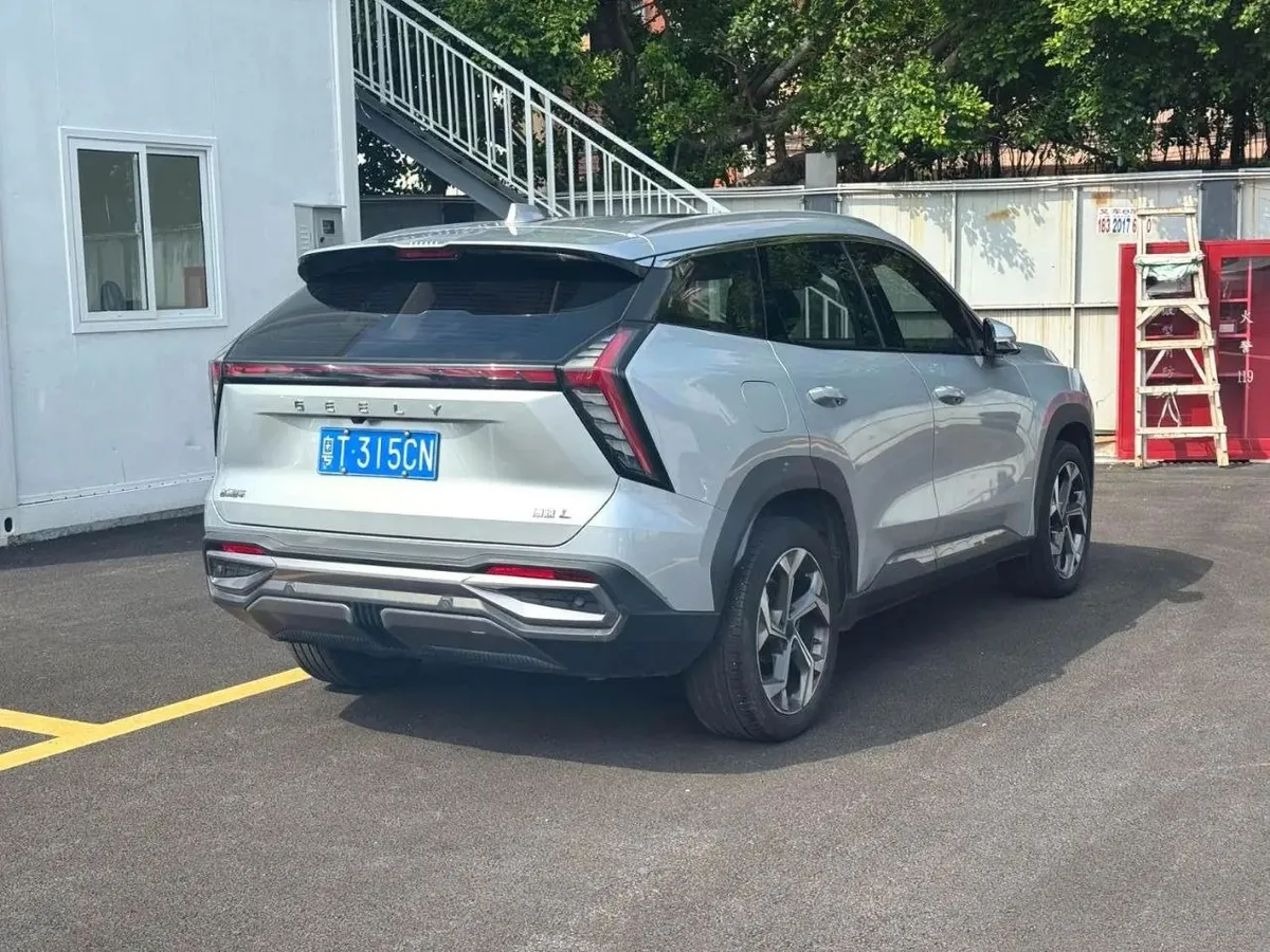 GEELY BOYUEL PREMIUM 2023