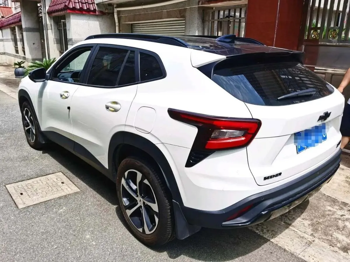 CHEVROLET TRAX 2023