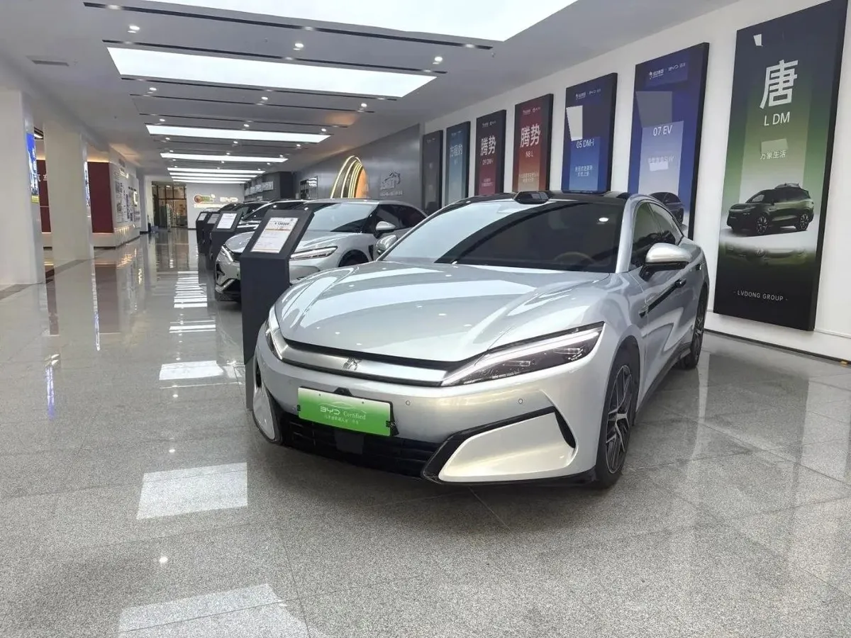 BYD HAN L 2025
