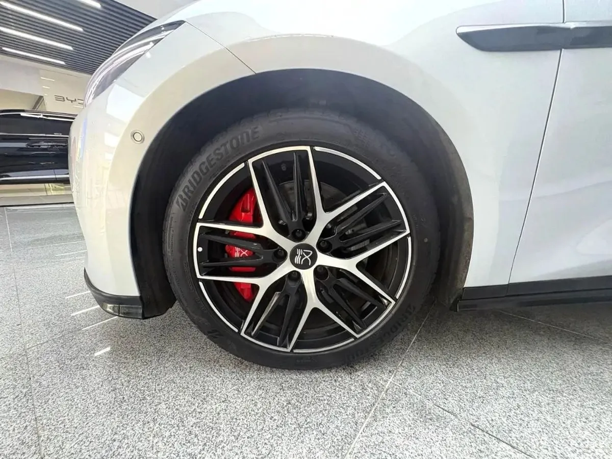 BYD HAN L 2025