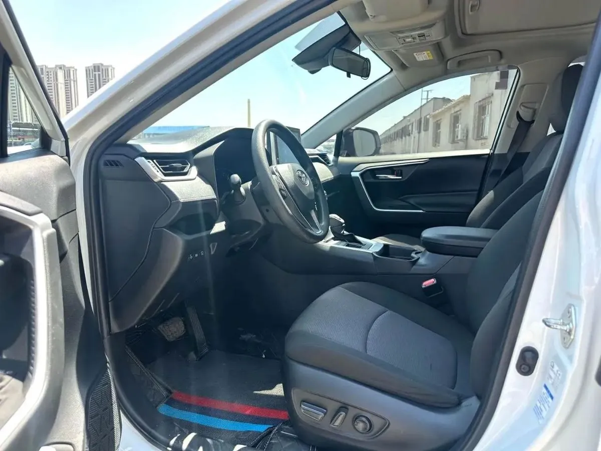 TOYOTA RAV4 2022