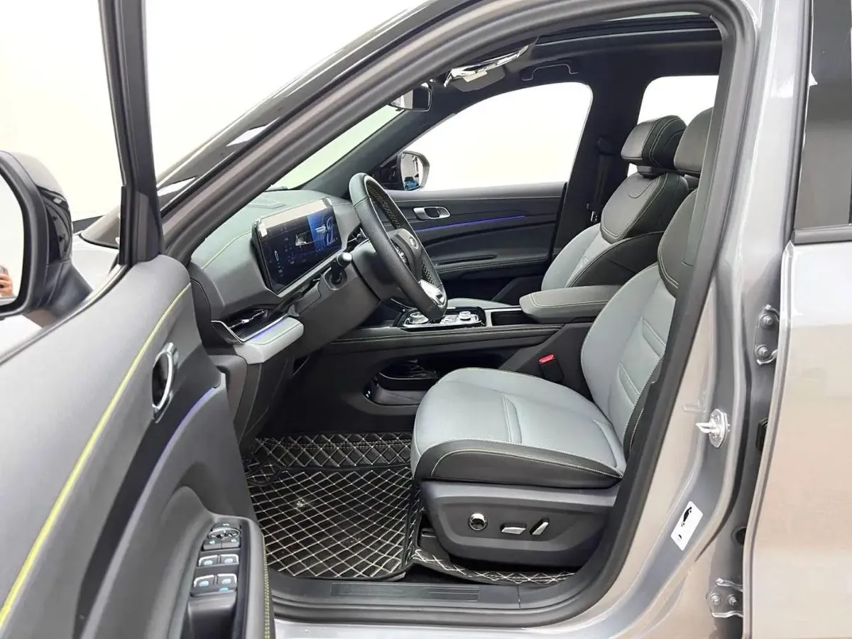 FORD EQUATOR SPORT 2025