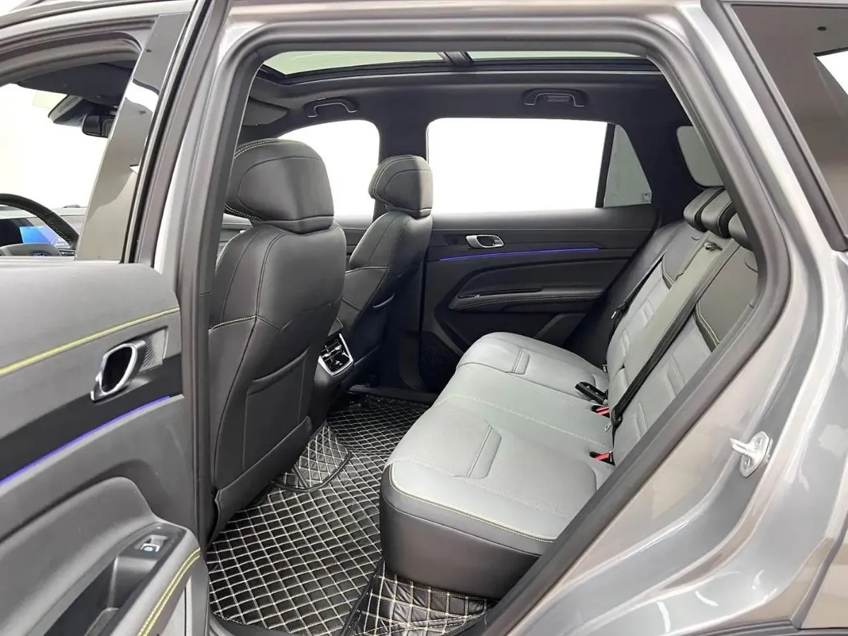 FORD EQUATOR SPORT 2025
