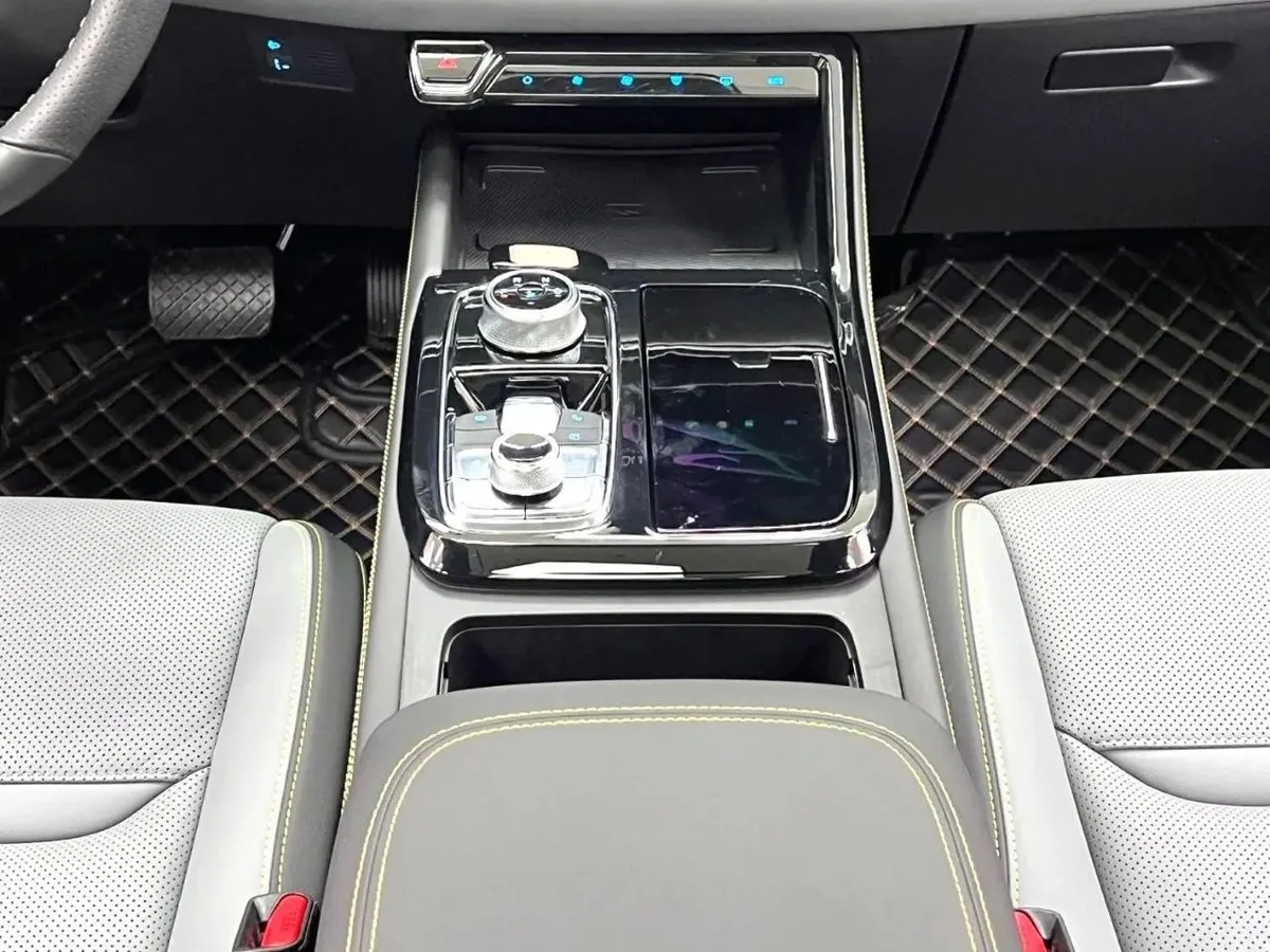 FORD EQUATOR SPORT 2025