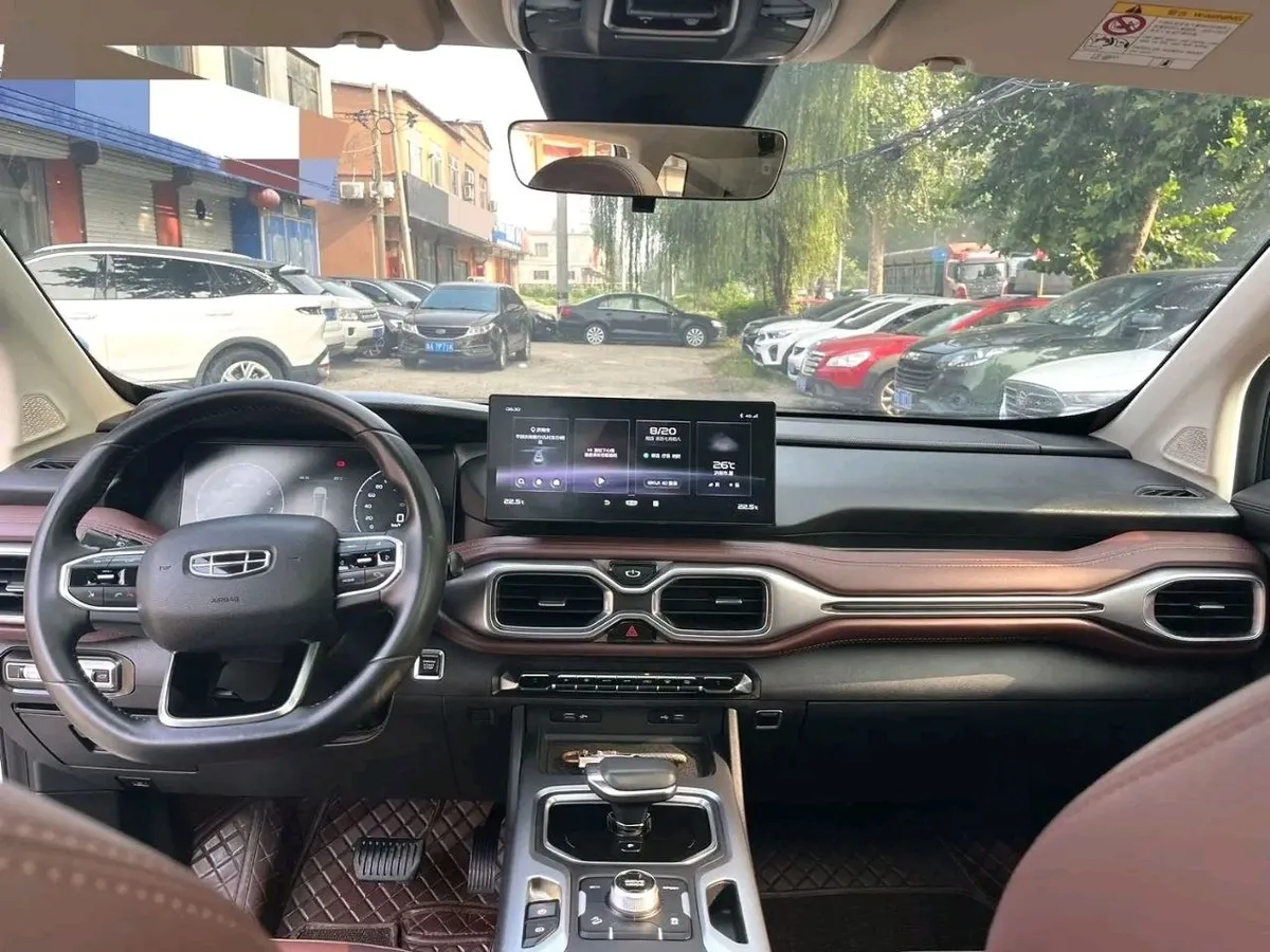 GEELY OKAVANGO LUXURY 2022