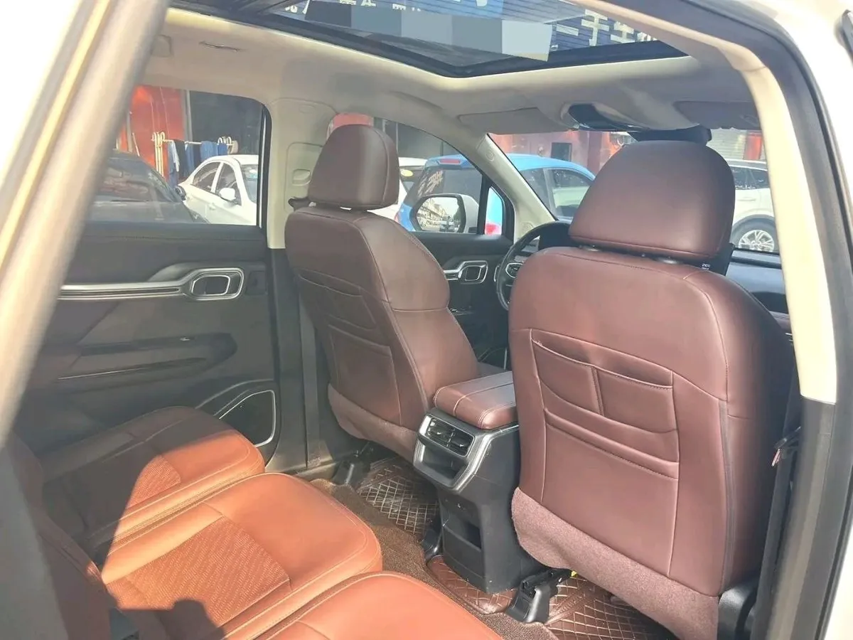 GEELY OKAVANGO LUXURY 2022