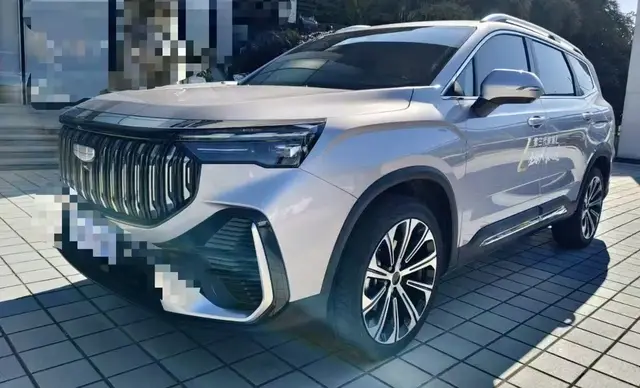 GEELY OKAVANGO 2025