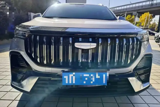 GEELY OKAVANGO 2025