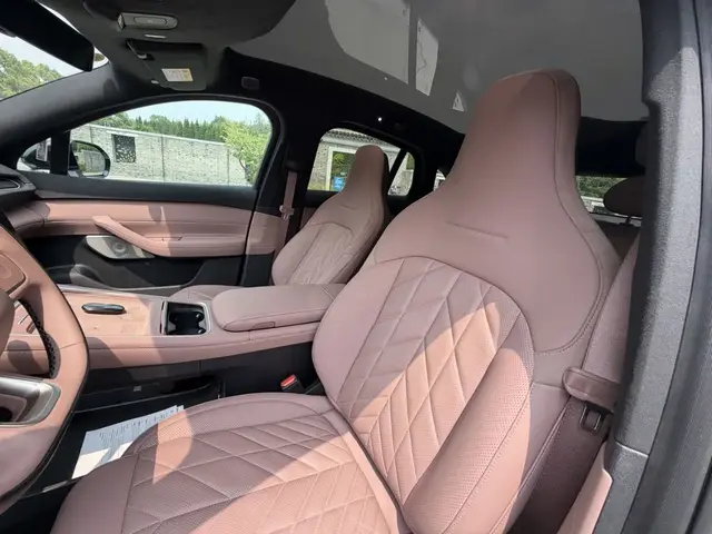 NIO EC6 2025
