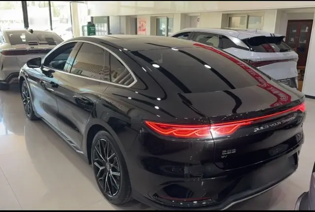 BYD HAN 2025