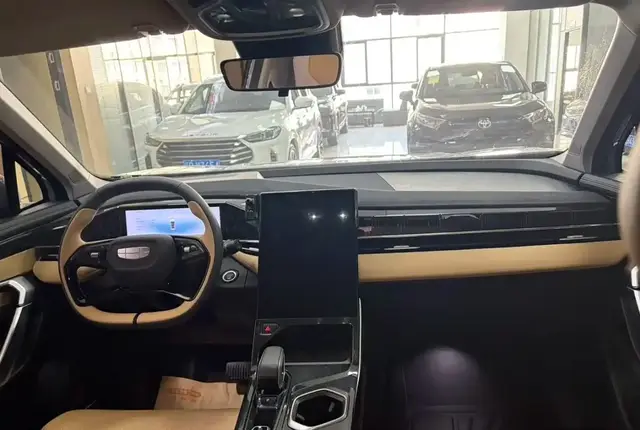 GEELY BOYUEL PREMIUM 2023