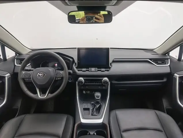 TOYOTA RAV4 2023