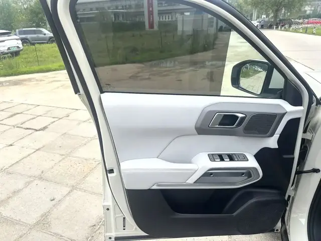BYD FANG CHENGBAO TITANIUM 3 2025