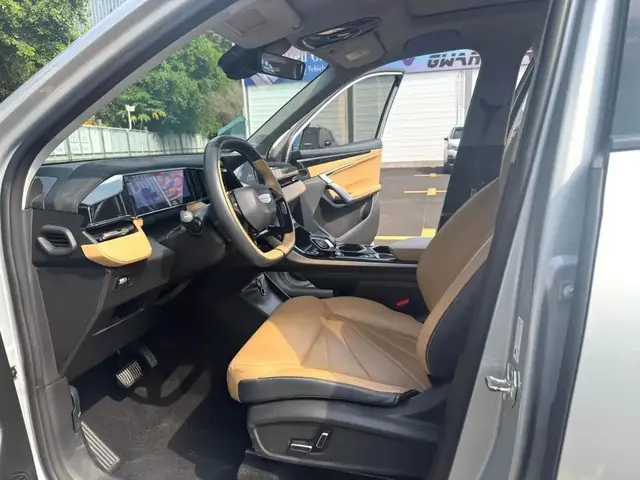 GEELY BOYUEL PREMIUM 2023