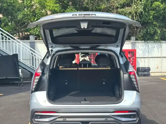 GEELY BOYUEL PREMIUM 2023