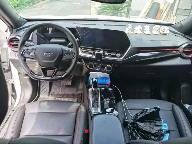 CHEVROLET TRAX 2023