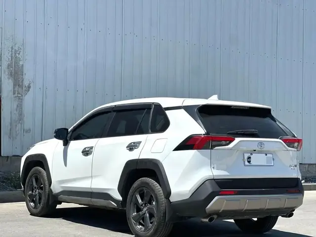 TOYOTA RAV4 2022