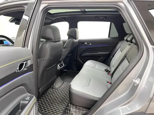 FORD EQUATOR SPORT 2025