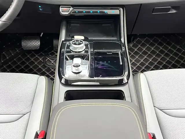 FORD EQUATOR SPORT 2025