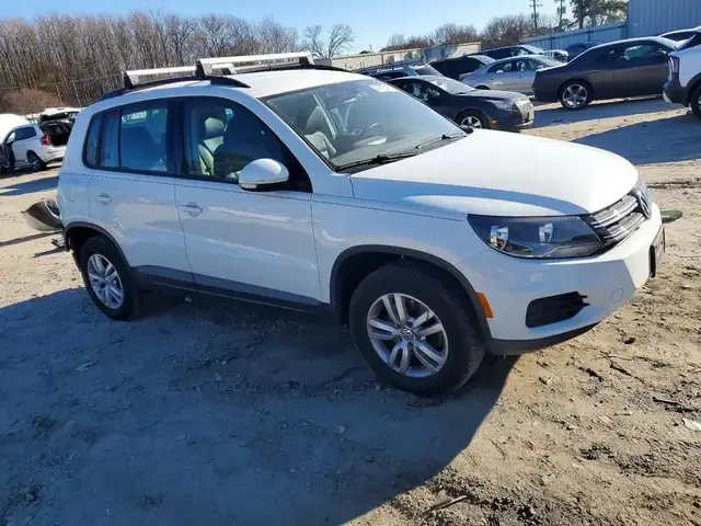 VOLKSWAGEN TIGUAN S 2016