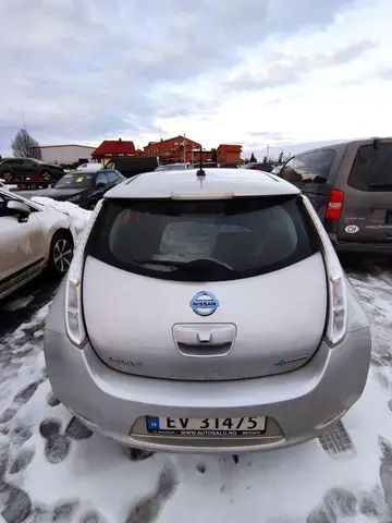 NISSAN LEAF 24 2015