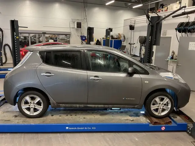 NISSAN LEAF TEKNA 30 2016