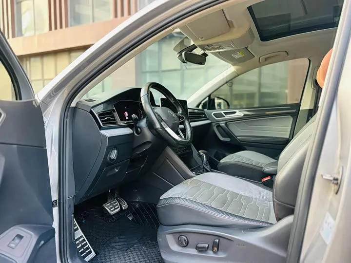 VOLKSWAGEN TIGUAN X 2021