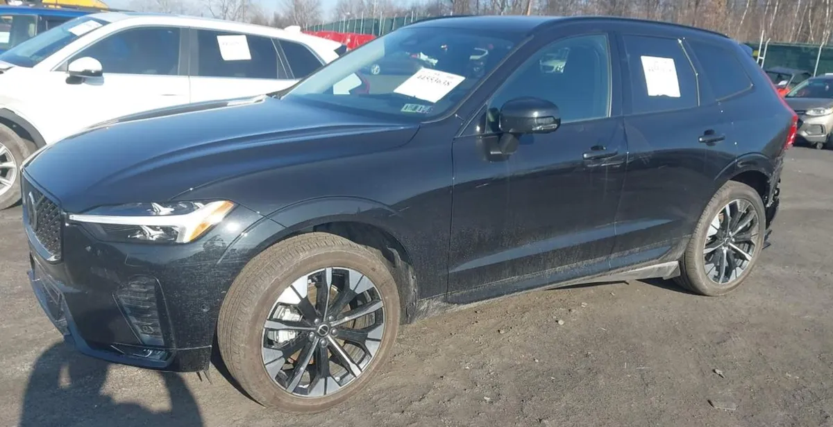 VOLVO XC60 B5 PLUS 2026