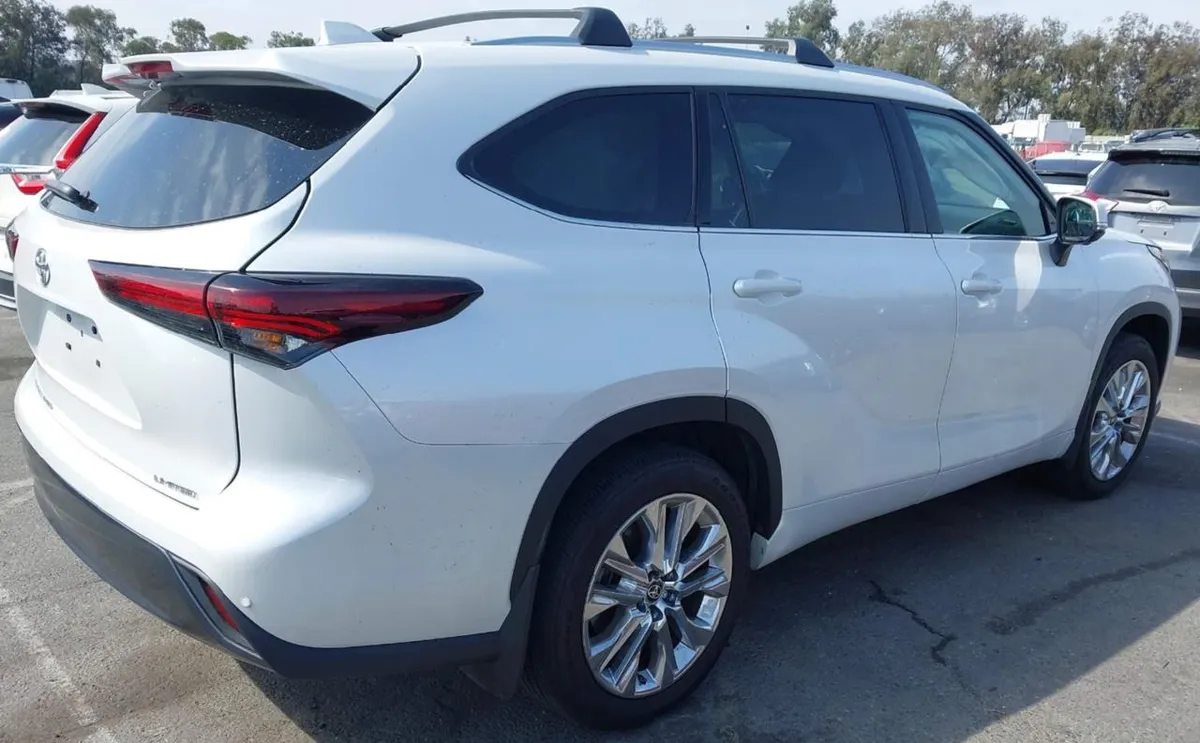 TOYOTA HIGHLANDER LIMITED 2024