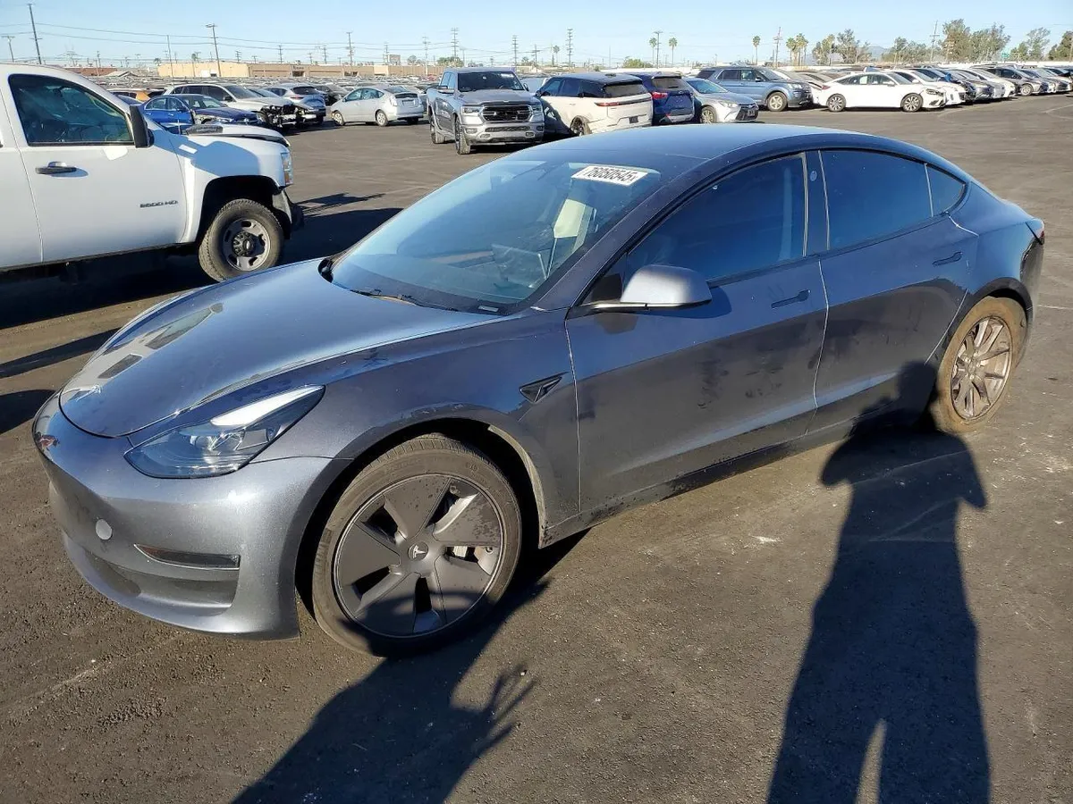 TESLA MODEL 3 RWD 2023