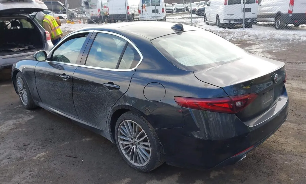 ALFA ROMEO GIULIA TI RWD 2017