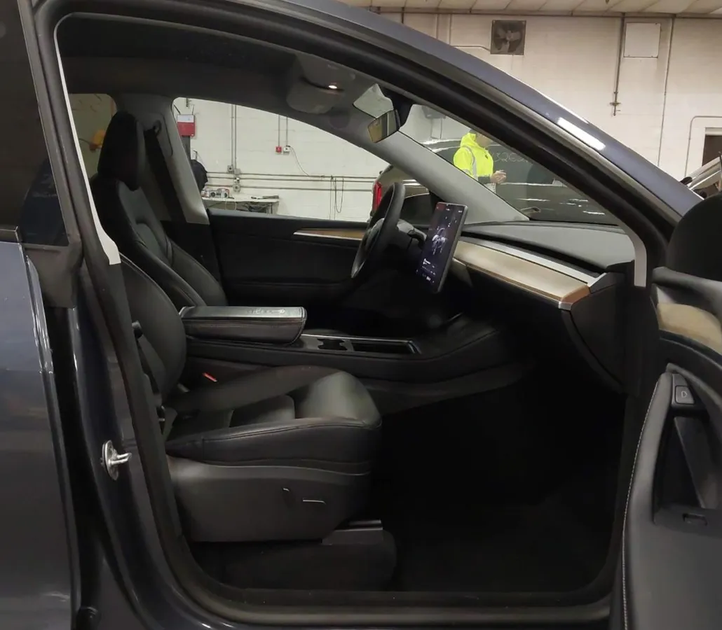 TESLA MODEL Y AWD/LONG RANGE 2023