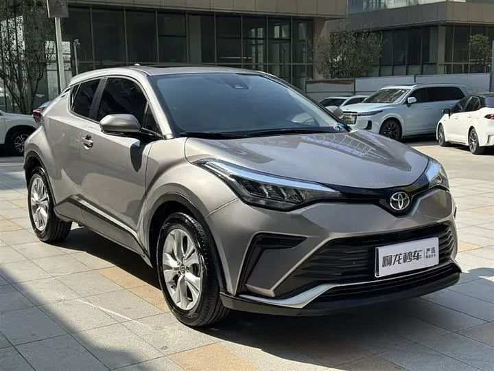 TOYOTA C-HR 2021