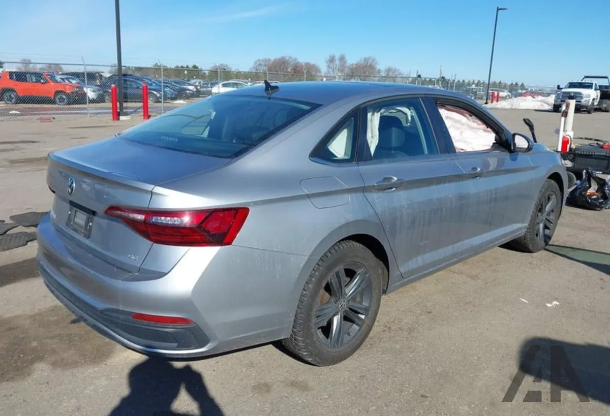 VOLKSWAGEN JETTA SE 2023