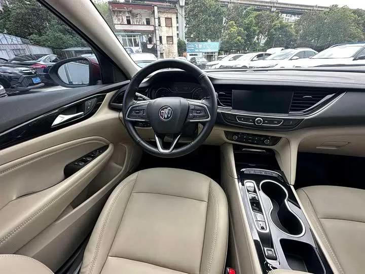 BUICK REGAL ELITE 2021