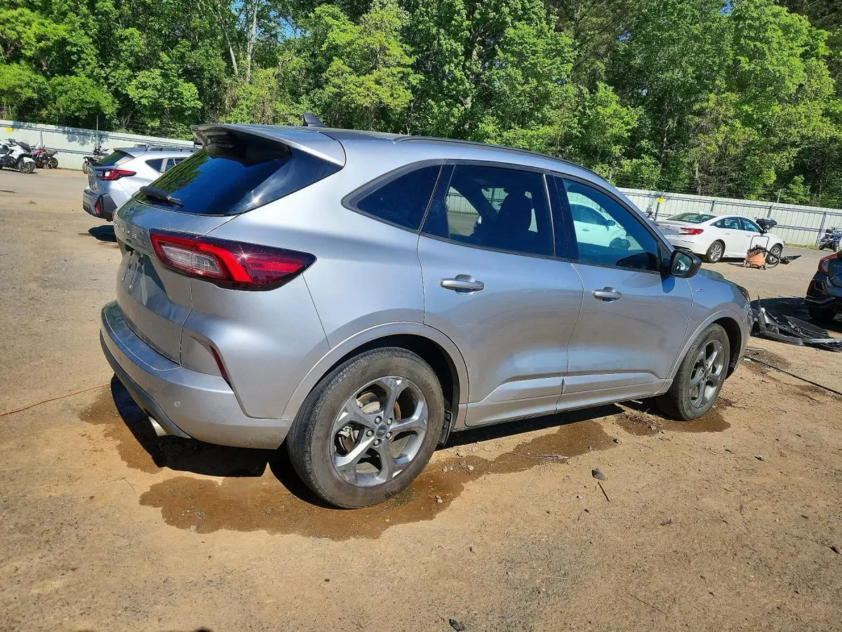 FORD ESCAPE ST-LINE 2023
