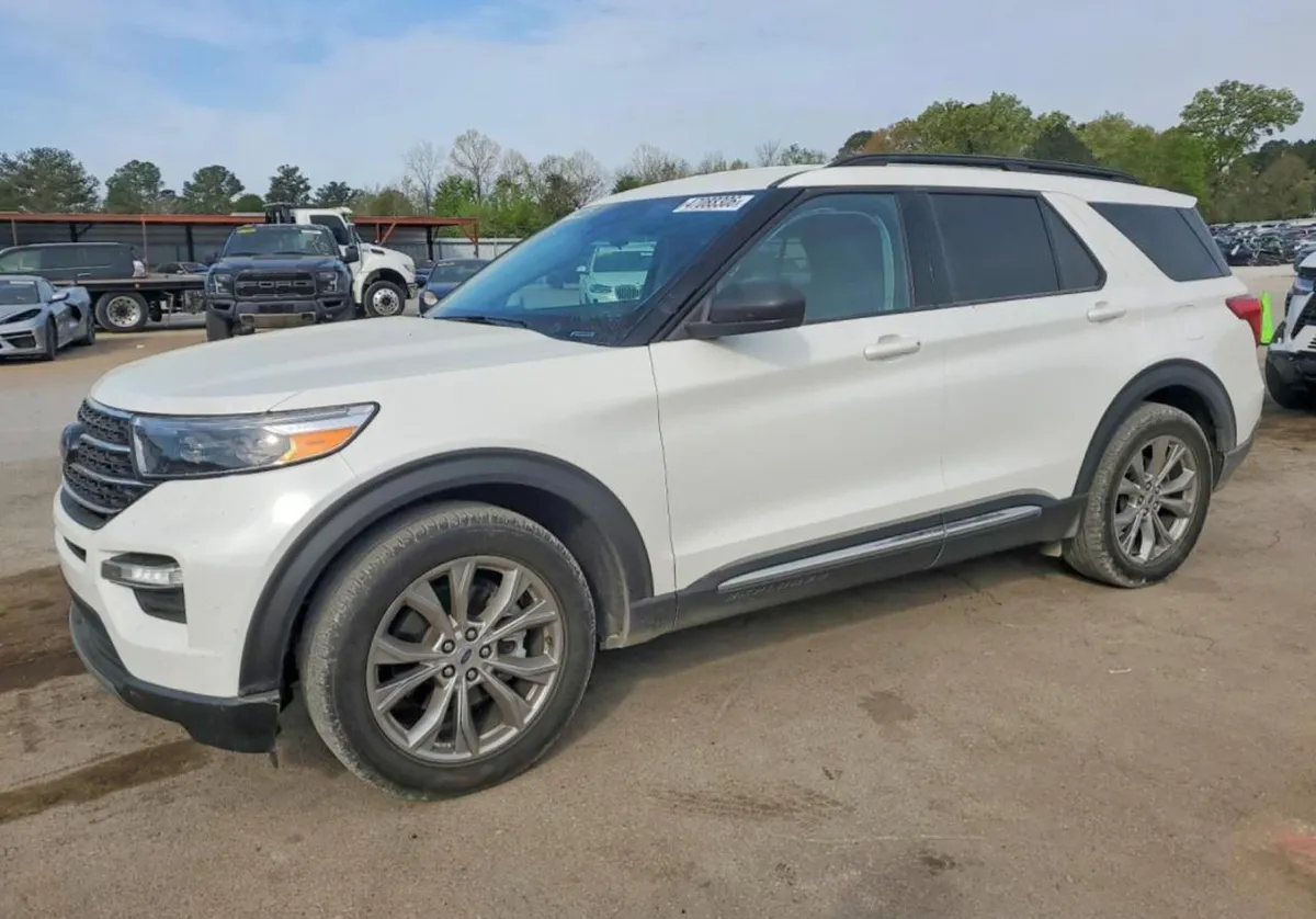 FORD EXPLORER XLT 2022