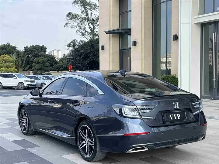 HONDA ACCORD PREMIUM 2022