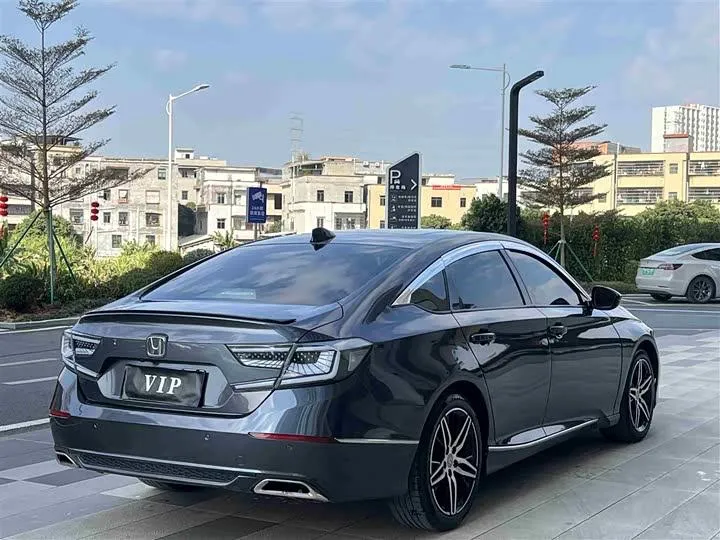 HONDA ACCORD PREMIUM 2022